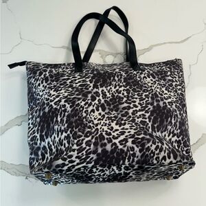 Tommy Bahama cheetah print purse bag